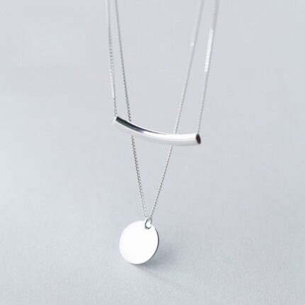 Collier ras du cou à plusieurs rangs en argent 925 avec pendentif pièces de monnaie, style minimaliste, vintage et bohème. Bijoux pour femme.